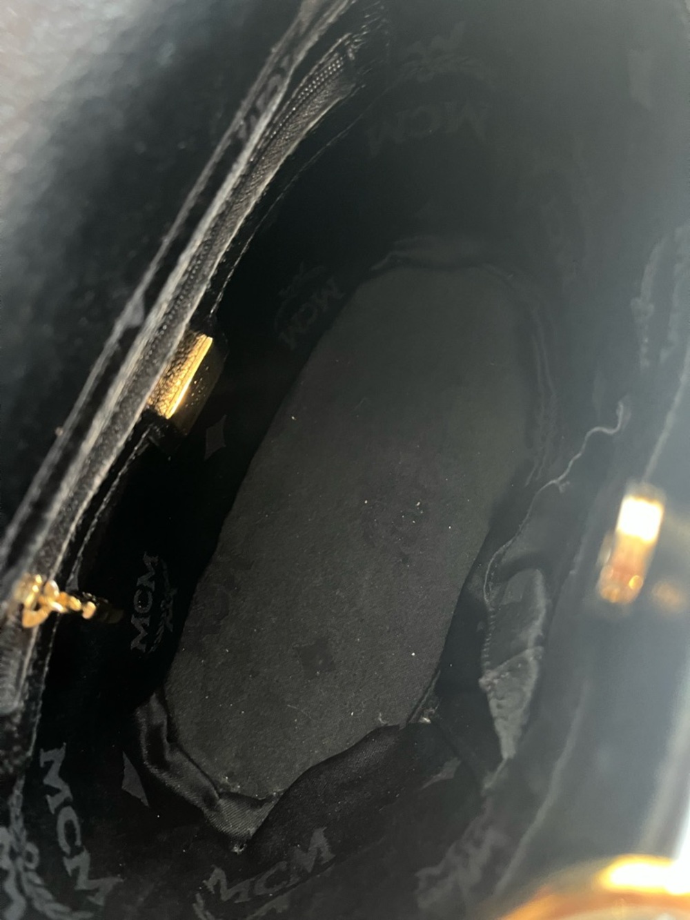 MCM SMALL BLACK LEATHER HANDBAG - Picture 10 of 11